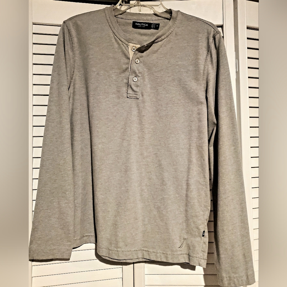 Nautica 3 button long sleeved cotton shirt